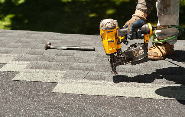 Best Local Roofing Companies  in Centerburg, OH